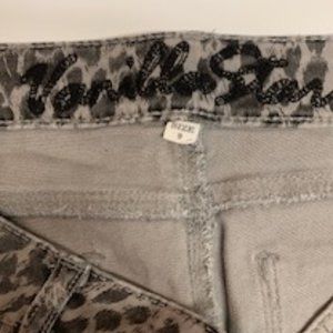 Size 9 grey leopard Capris Good Condition